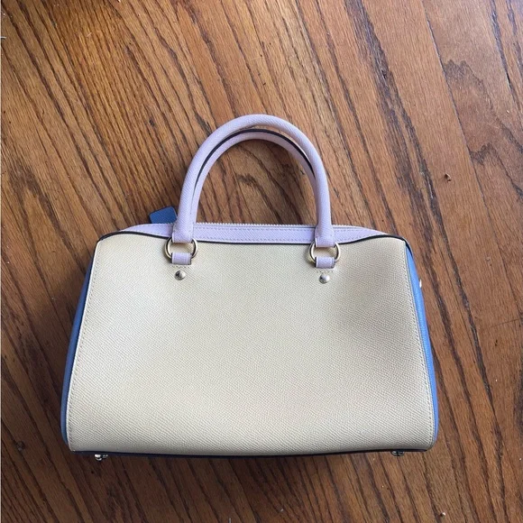 Coach Pastel Women's Bag - Picture 2 of 3